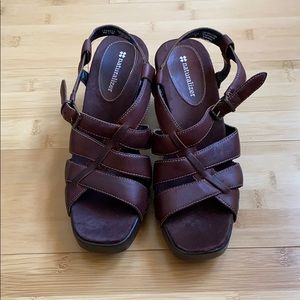 [NWOT] Naturalizer Burgundy Heels